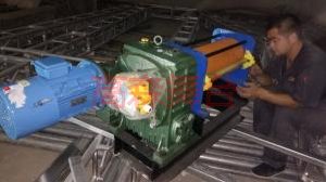 超重型單排繞吊桿機